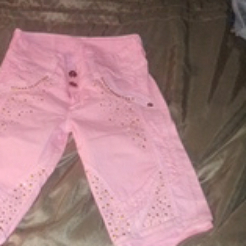 Brand new womens capri shorts